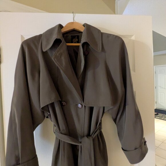 Women's Double Breasted Belted Trench Coat - Picture 3 of 8